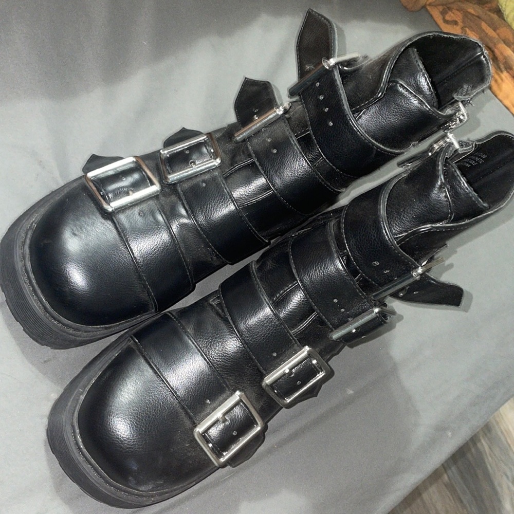 CURRENT MOOD BLACK BOOTS
